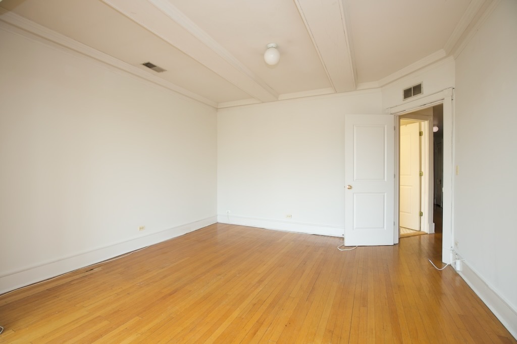 6717 N Sheridan Road 3s Property Photo 6