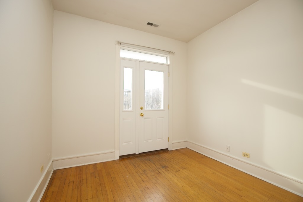 6717 N Sheridan Road 3s Property Photo 12