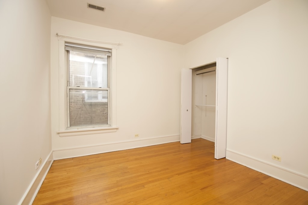6717 N Sheridan Road 3s Property Photo 17