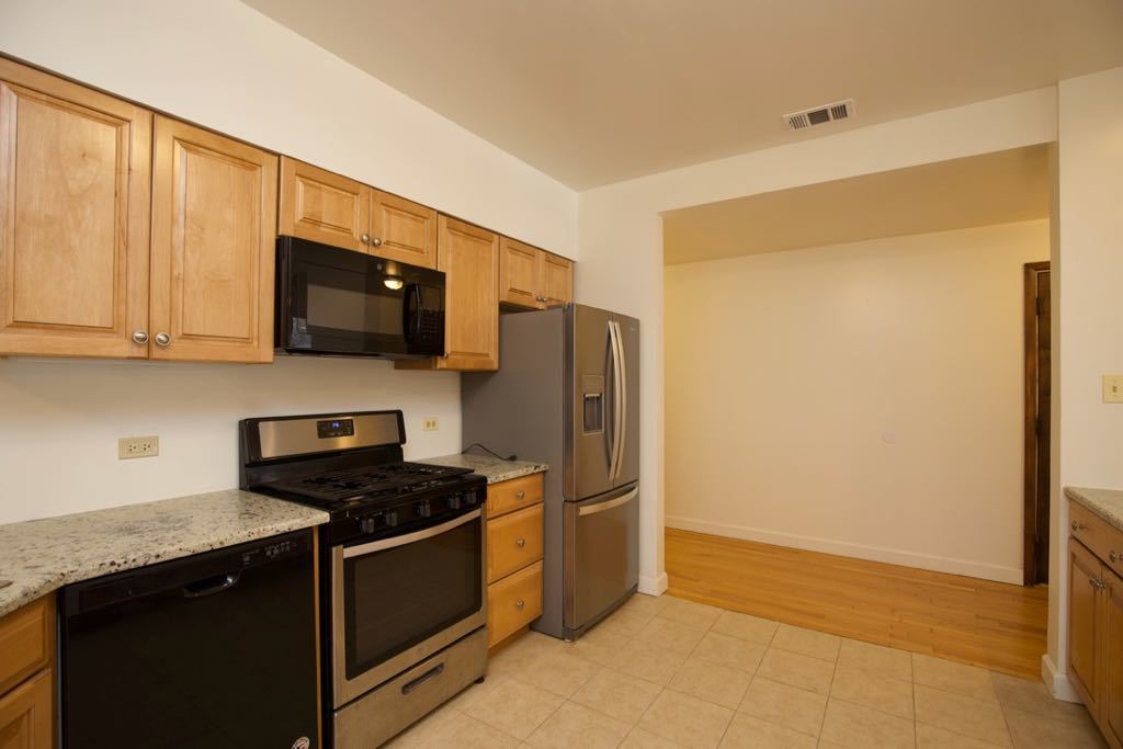 6713 N Sheridan Road 1n Property Photo 5