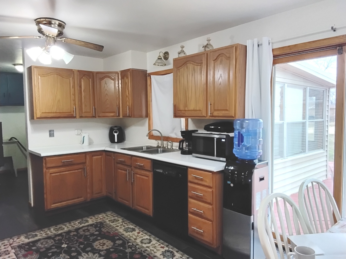 11410 S Neenah Avenue Property Photo 4