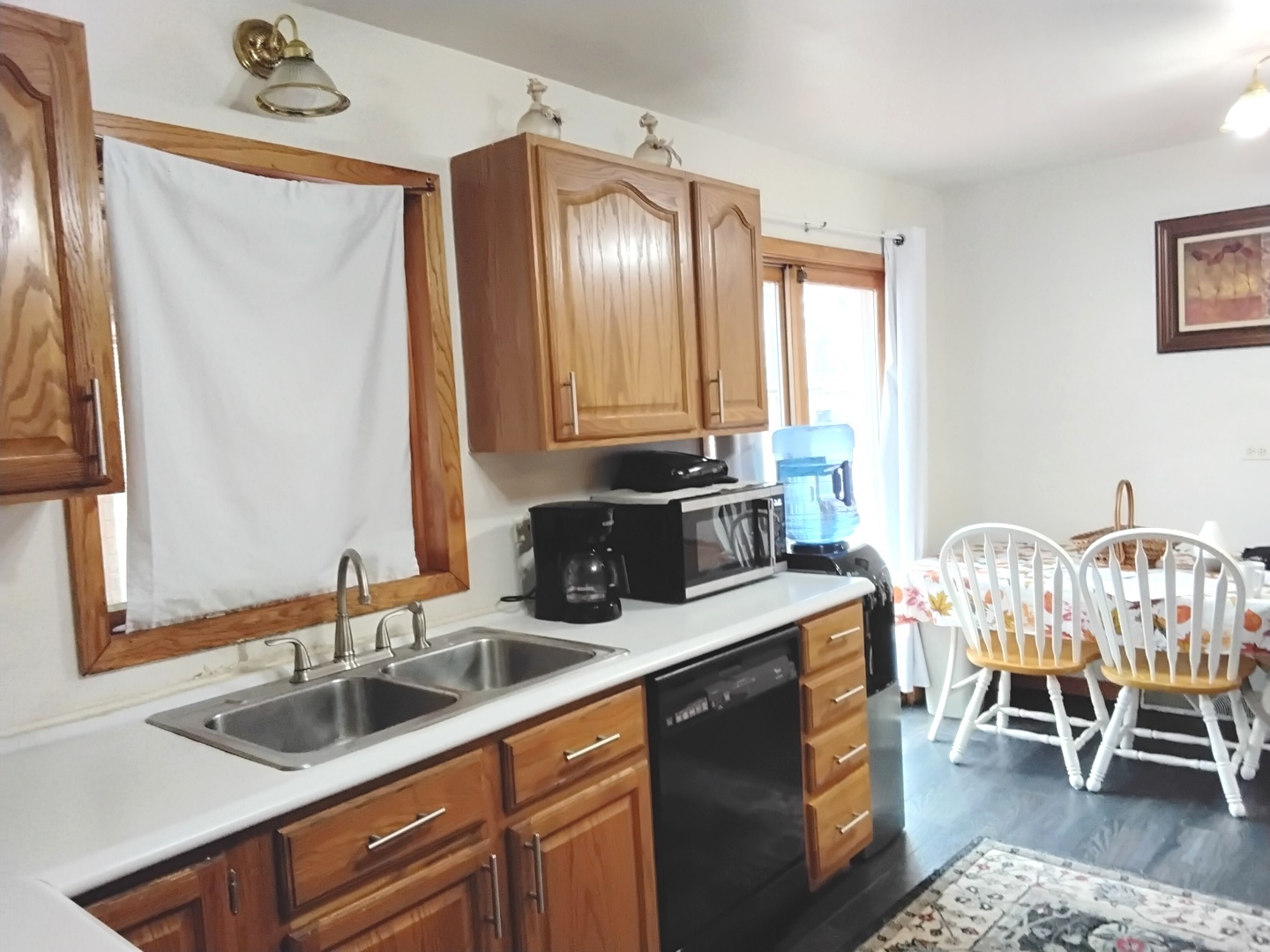 11410 S Neenah Avenue Property Photo 6