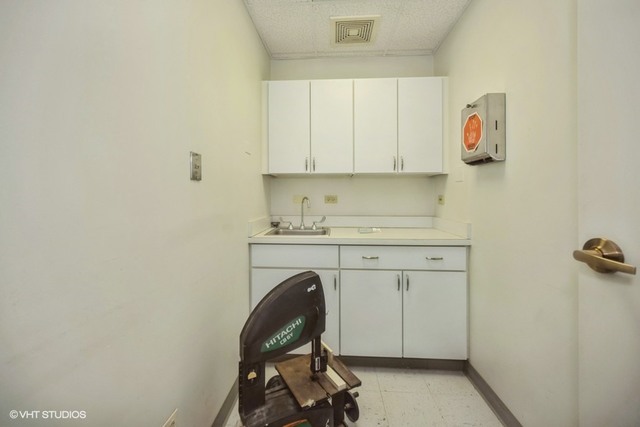 111 N Wabash Avenue 1205 Property Photo 12