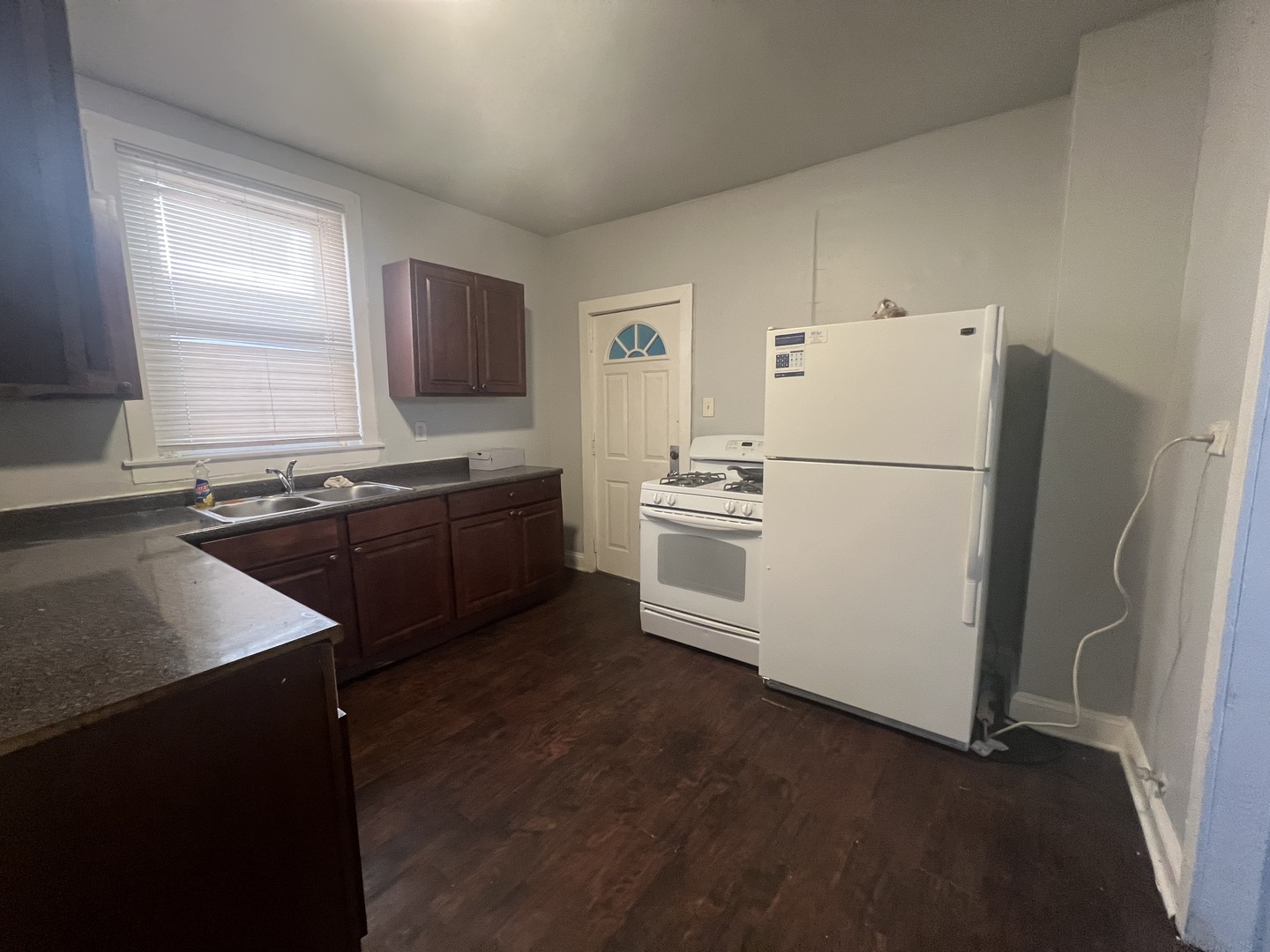 8623 S Manistee Avenue Property Photo 10