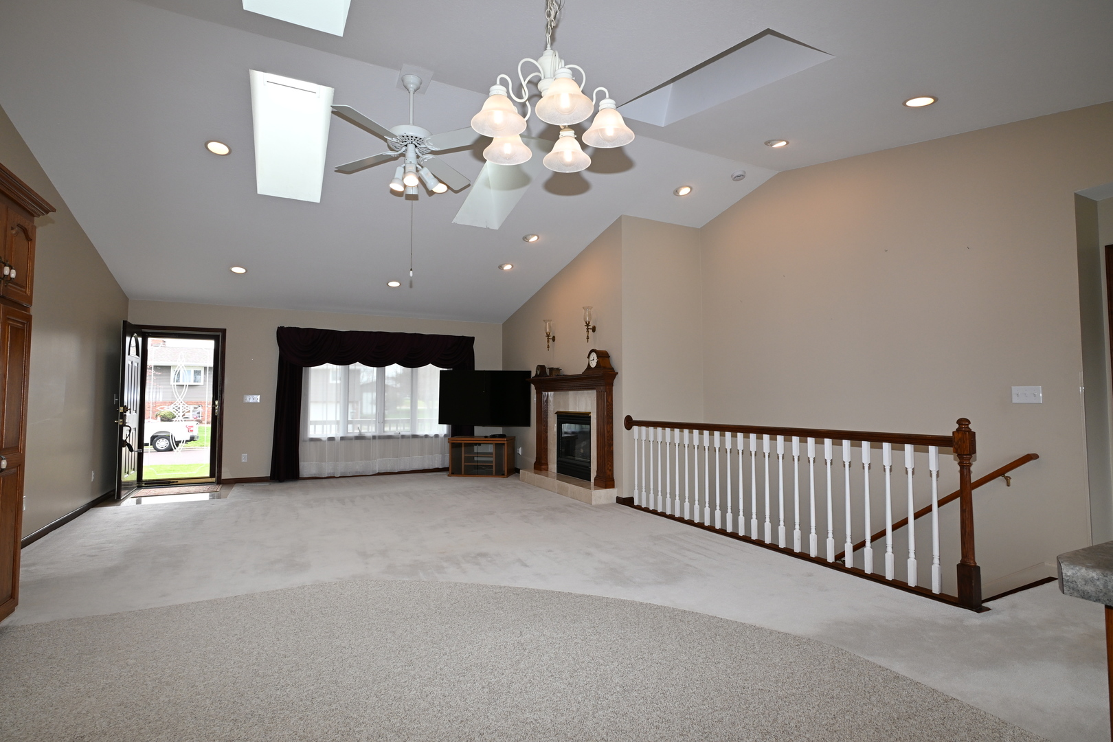 1308 W Carol Drive Property Photo 7