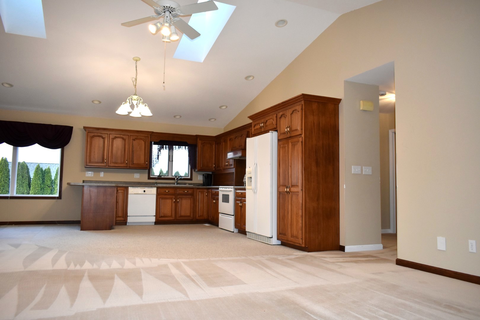 1308 W Carol Drive Property Photo 10