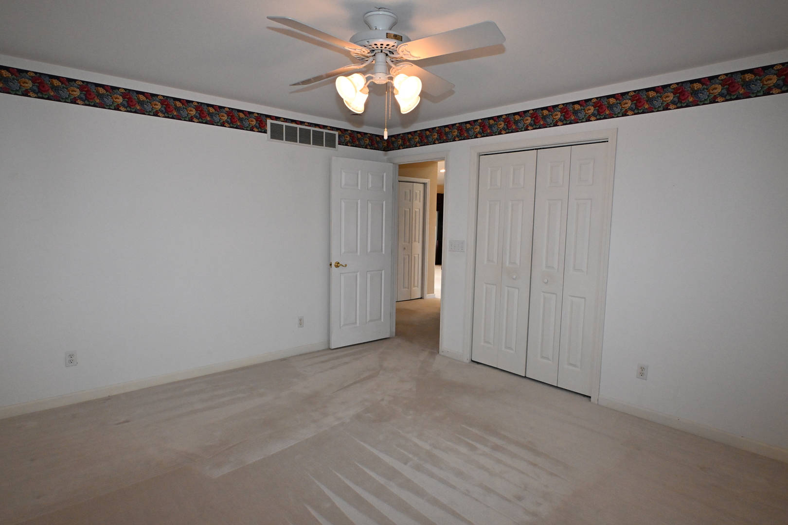 1308 W Carol Drive Property Photo 24