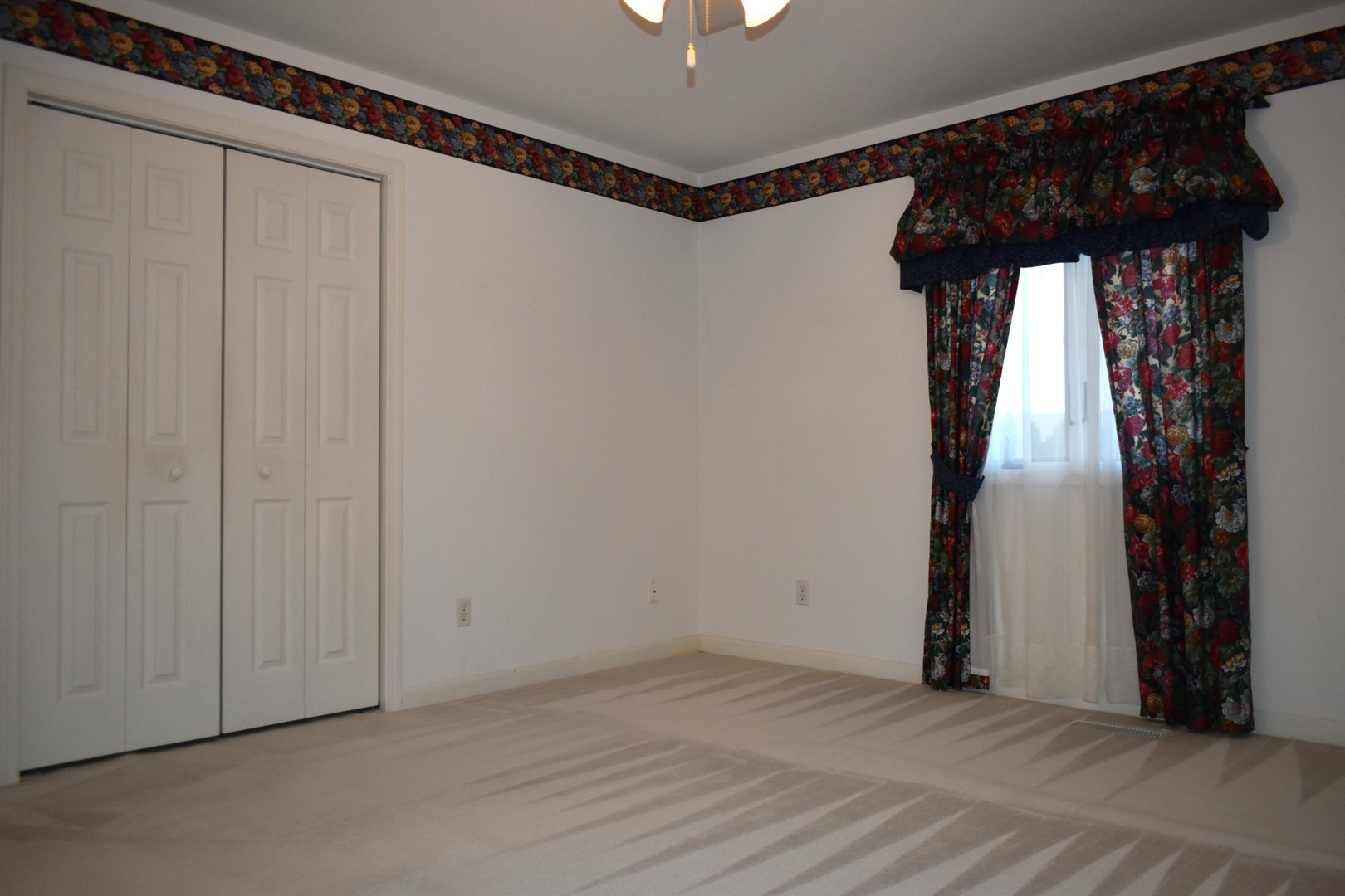 1308 W Carol Drive Property Photo 28