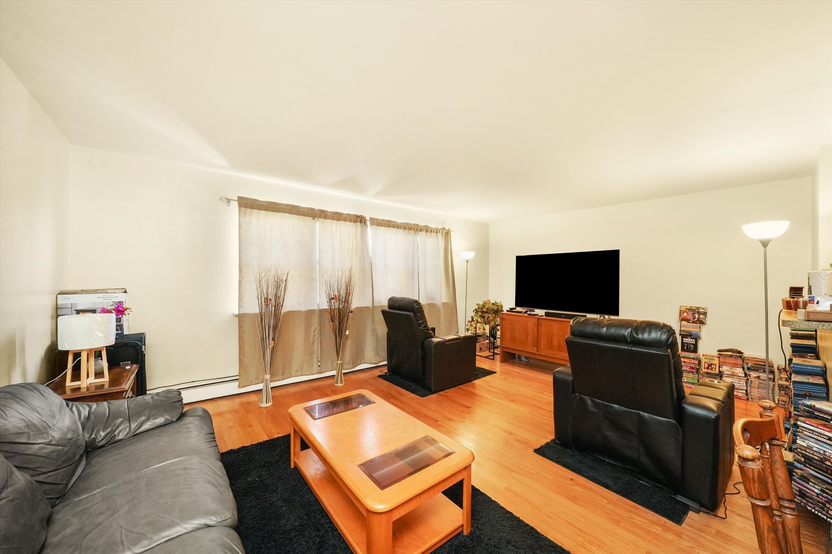 7801 S South Shore Drive Property Photo 8