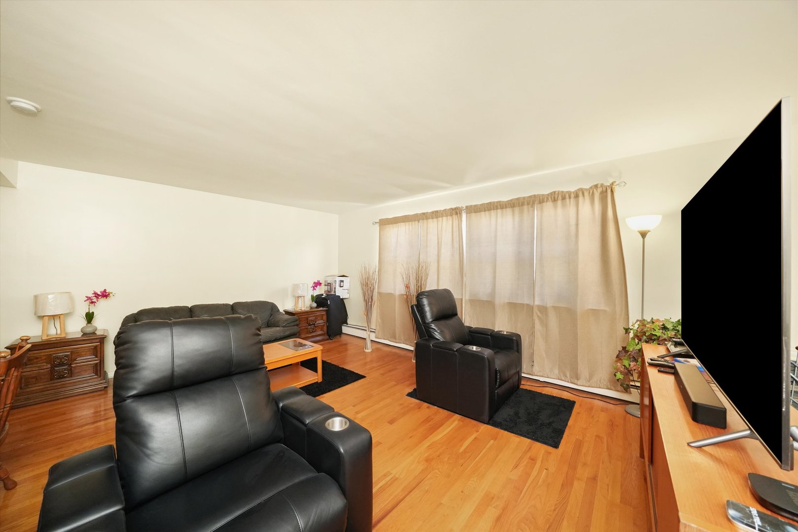 7801 S South Shore Drive Property Photo 10