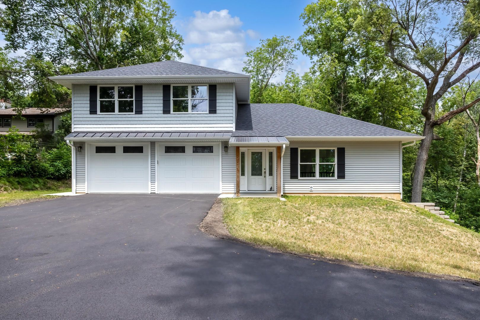 3303 Valley Drive Property Photo 1