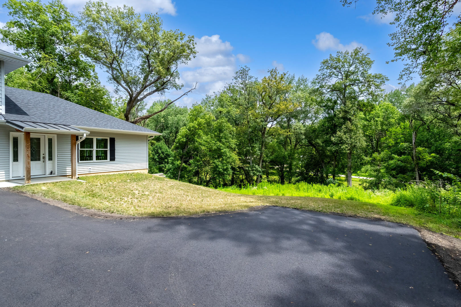 3303 Valley Drive Property Photo 4