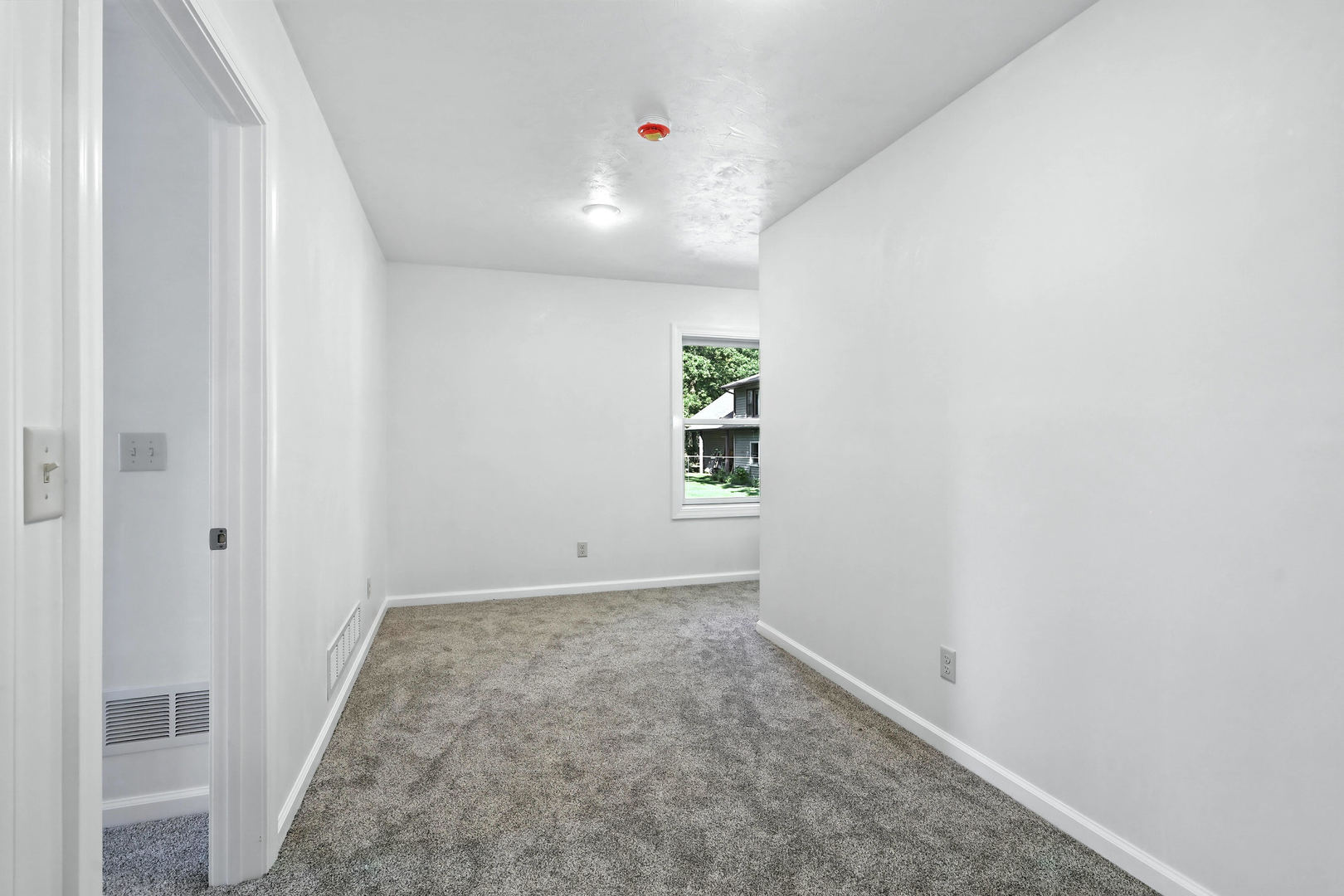 3303 Valley Drive Property Photo 25
