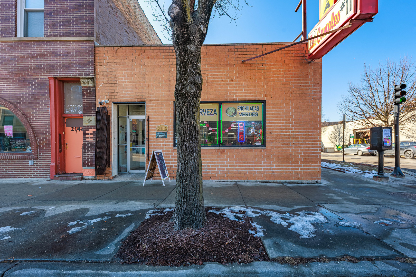 2148 N Milwaukee Avenue Property Photo 2