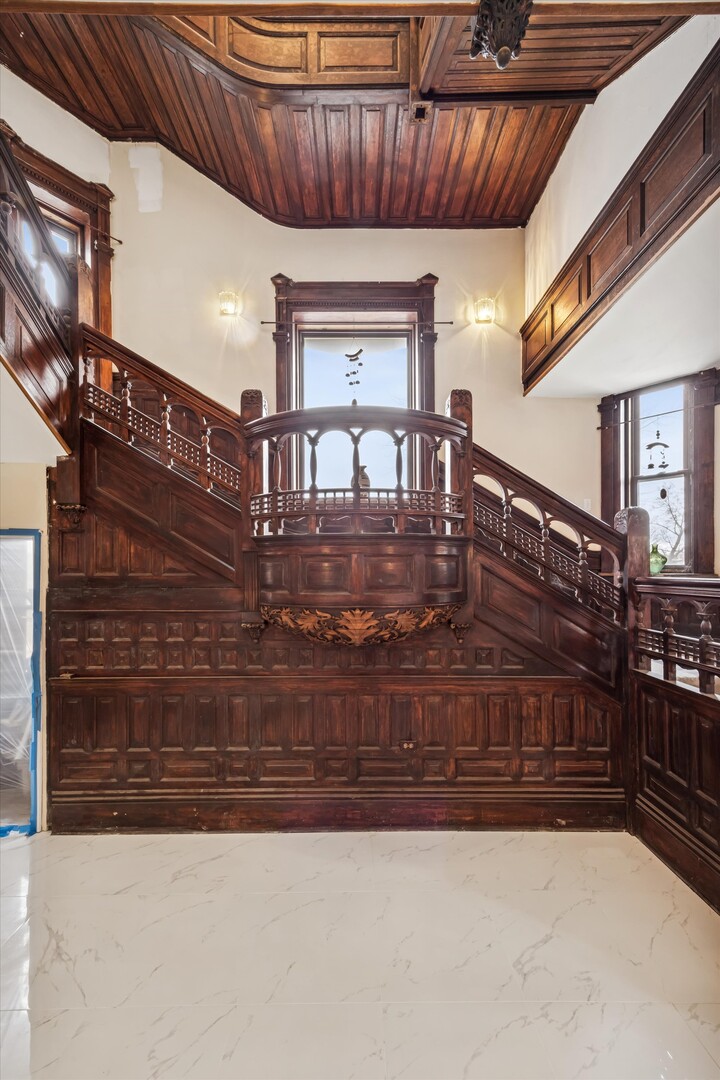 3736 S Michigan Avenue Property Photo 5