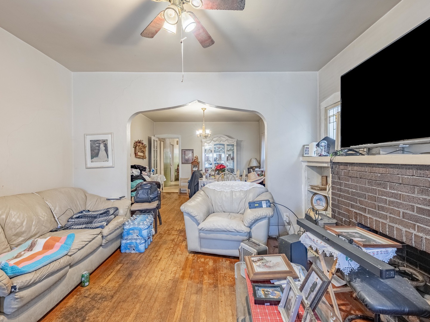 1824 S Austin Boulevard Property Photo 2