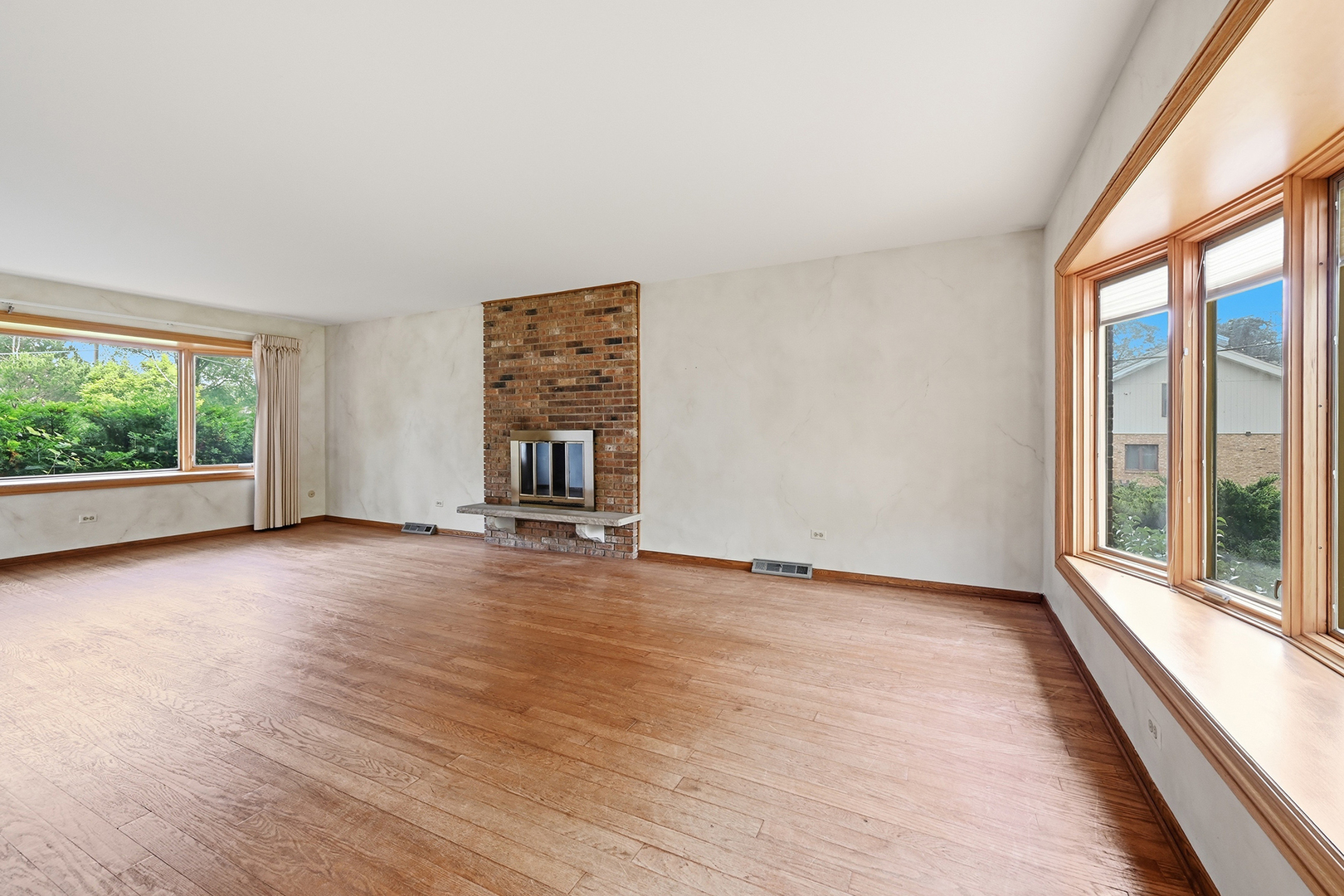7774 W 135th Street Property Photo 5