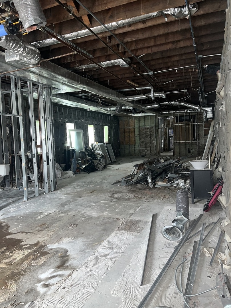 10019 S Western Avenue Property Photo 3