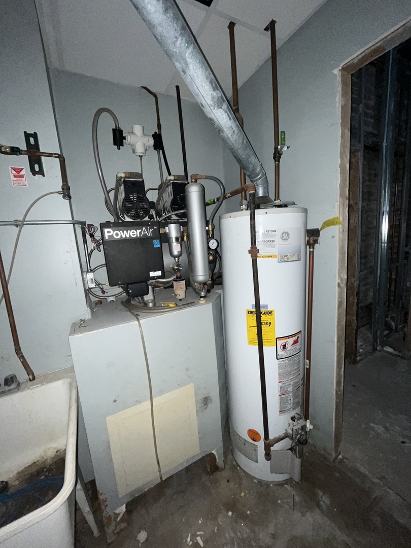 10019 S Western Avenue Property Photo 18