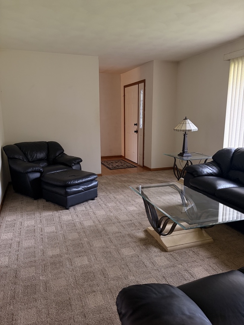 2215 Wheatland Terrace Property Photo 4