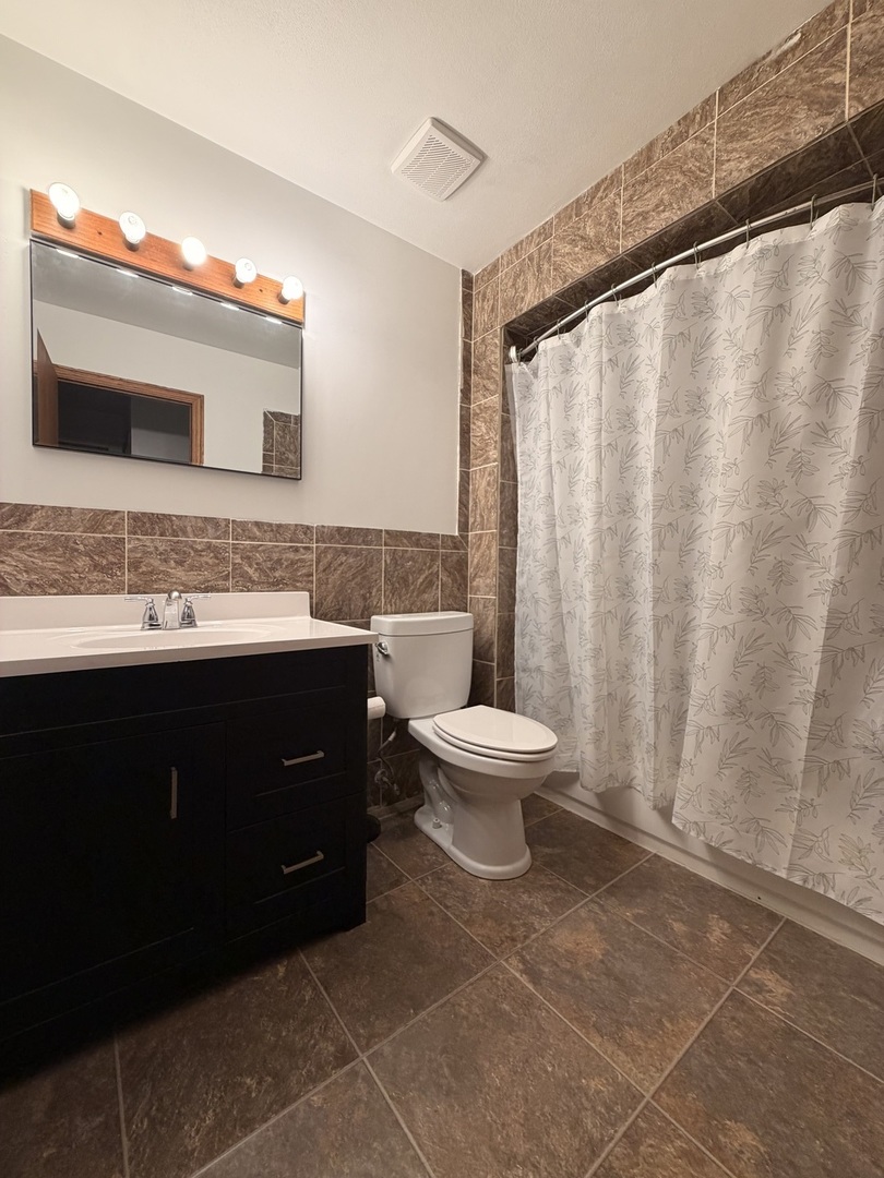 2215 Wheatland Terrace Property Photo 9