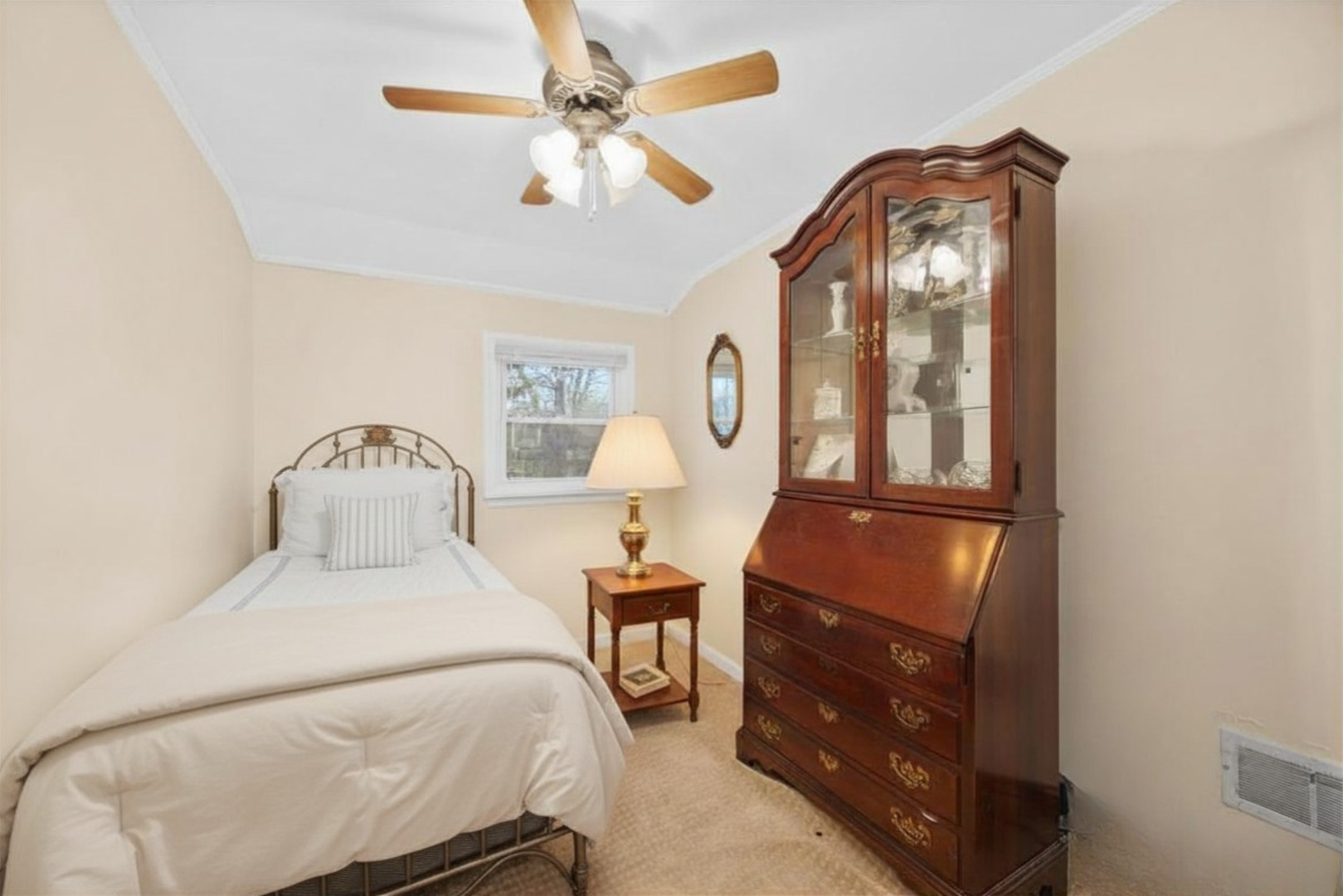 106 Blackhawk Drive Property Photo 10