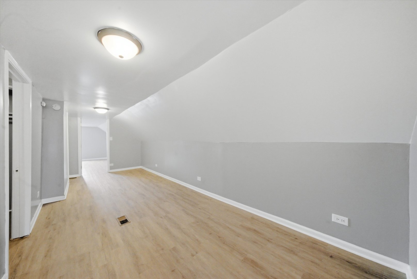 1433 S Keeler Avenue Property Photo 16