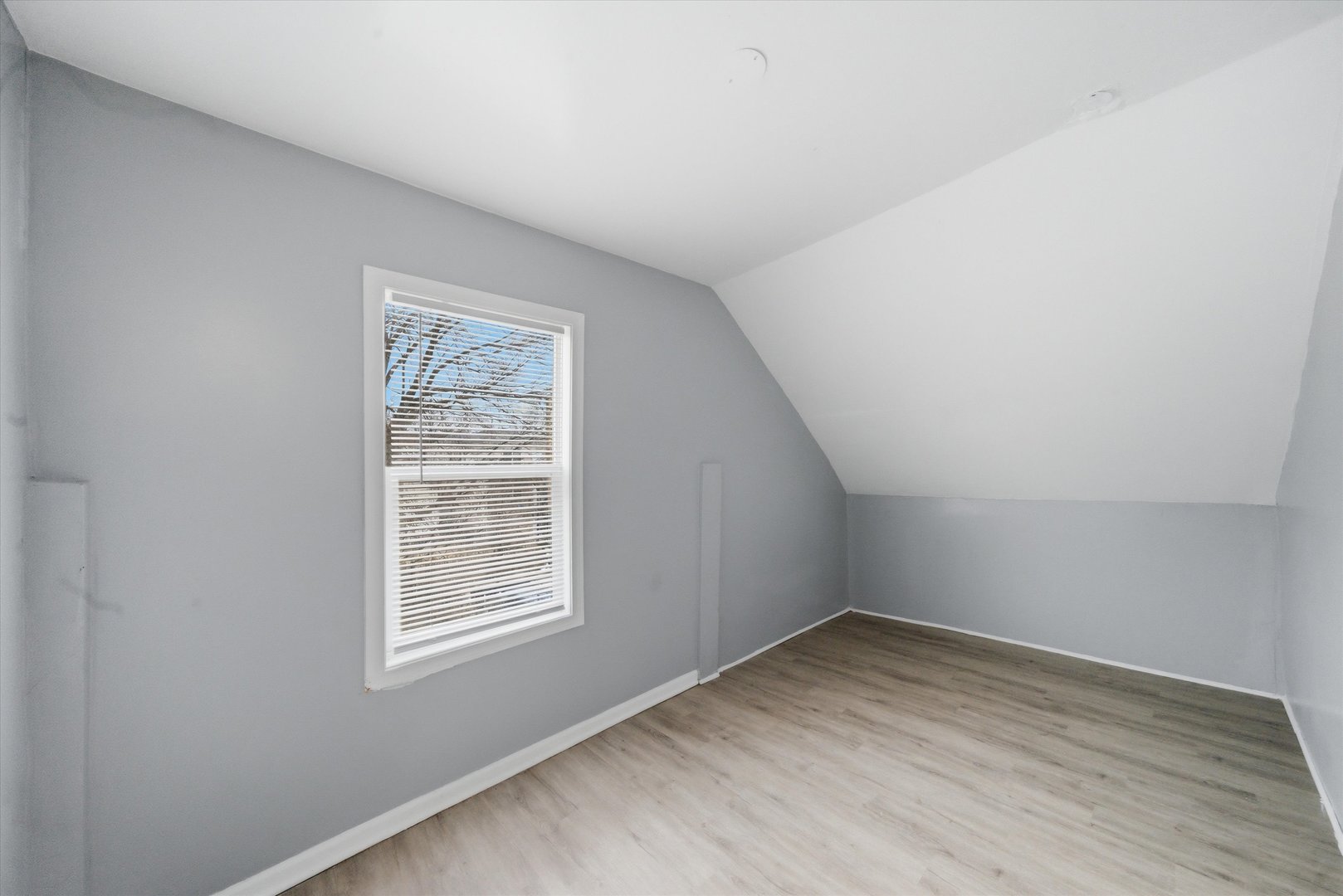1433 S Keeler Avenue Property Photo 17