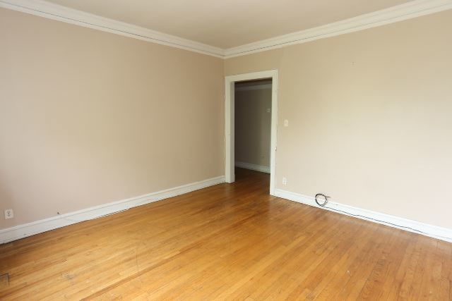 1923 W Winnemac Avenue 3 Property Photo 10