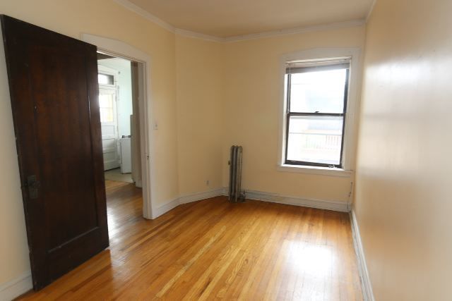 1923 W Winnemac Avenue 3 Property Photo 13