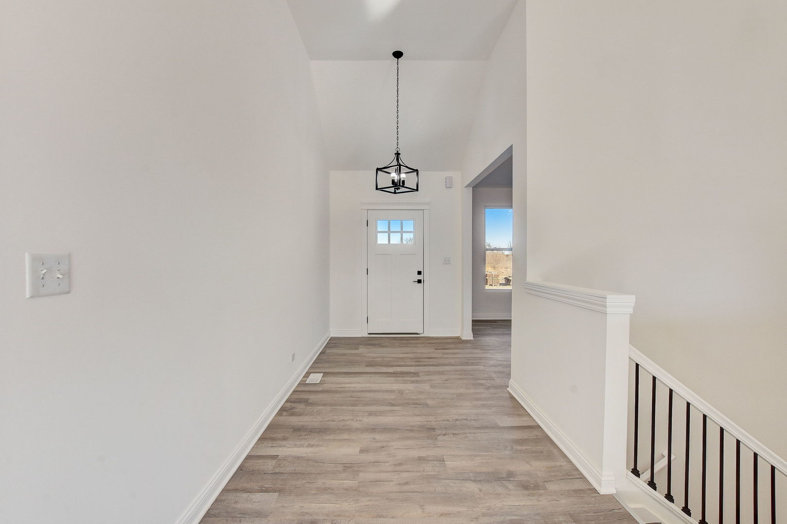 20813 Elwood Street Property Photo 6