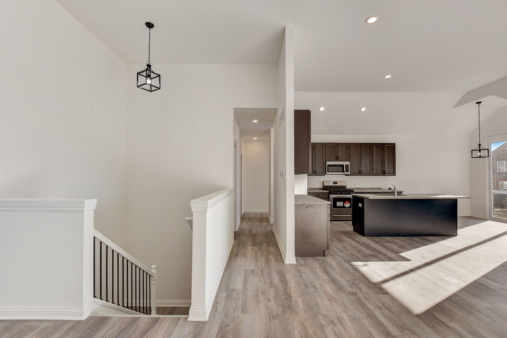 20813 Elwood Street Property Photo 11