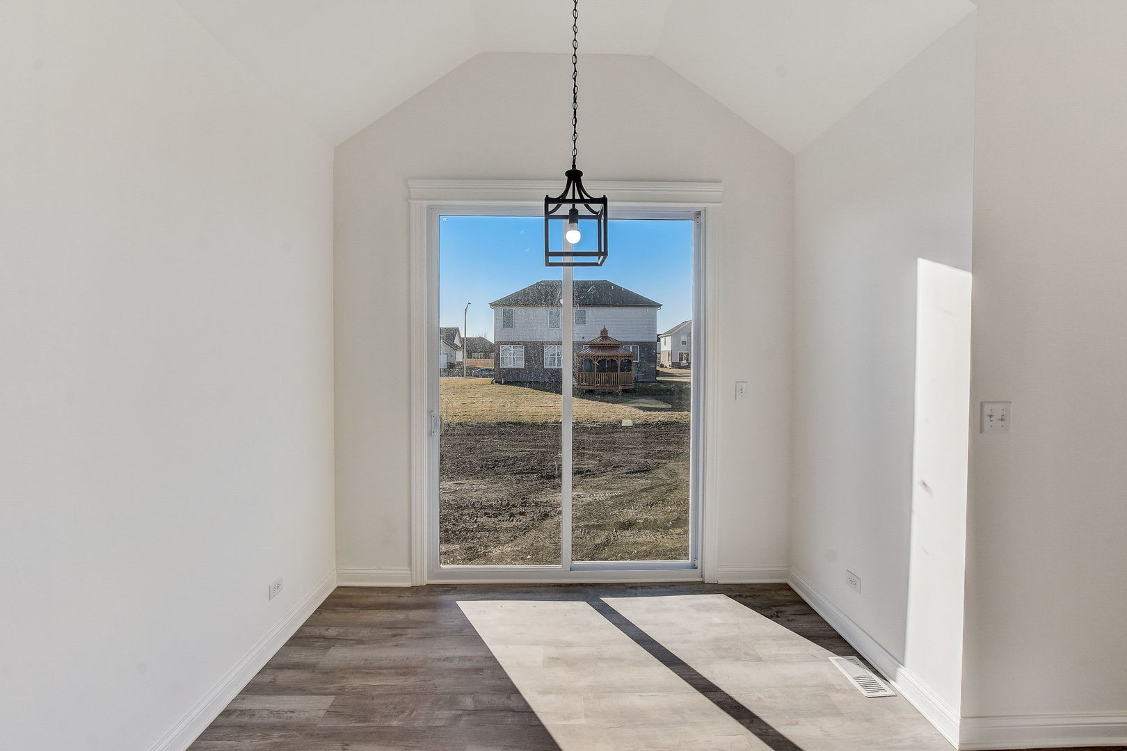 20813 Elwood Street Property Photo 16