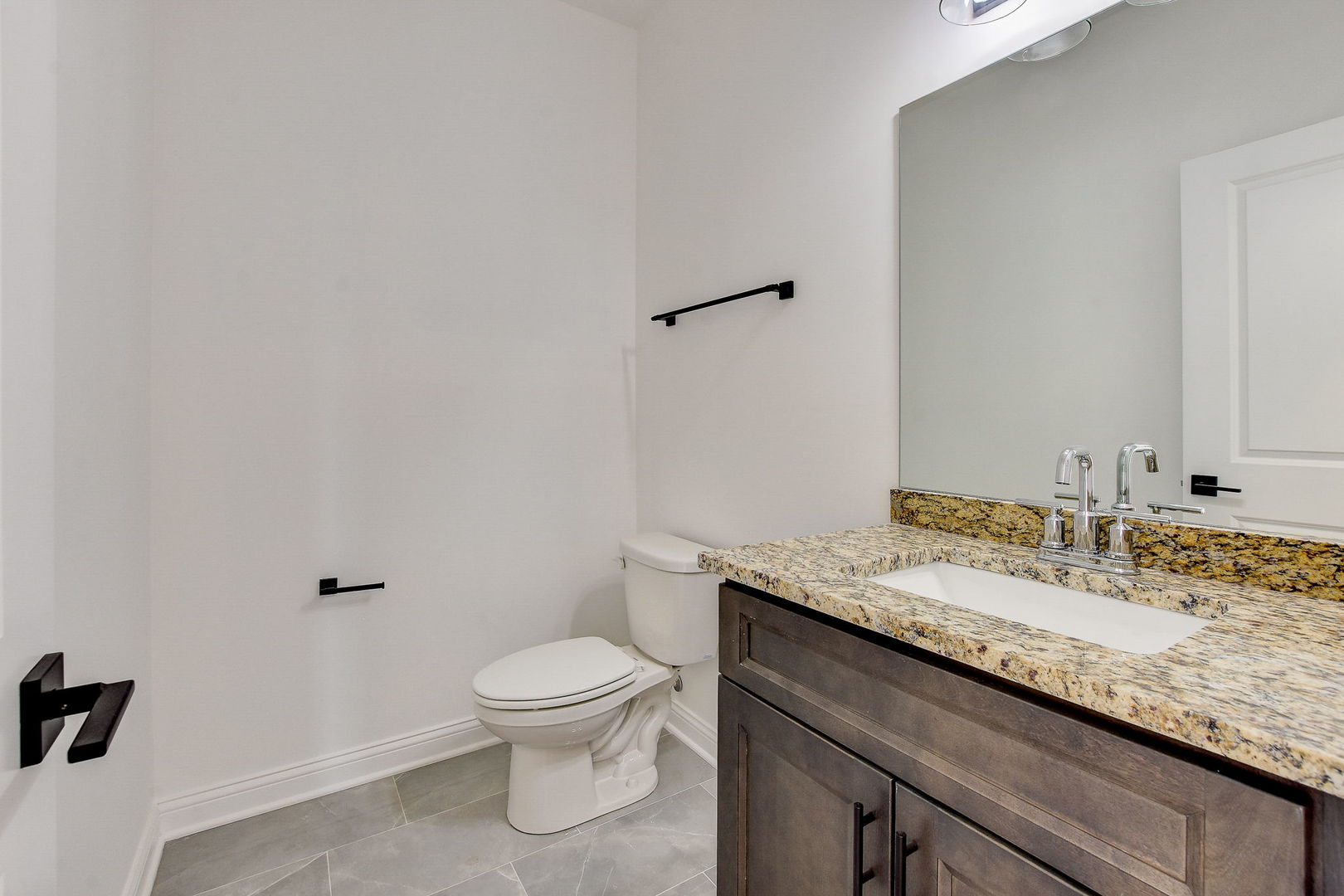 20813 Elwood Street Property Photo 30