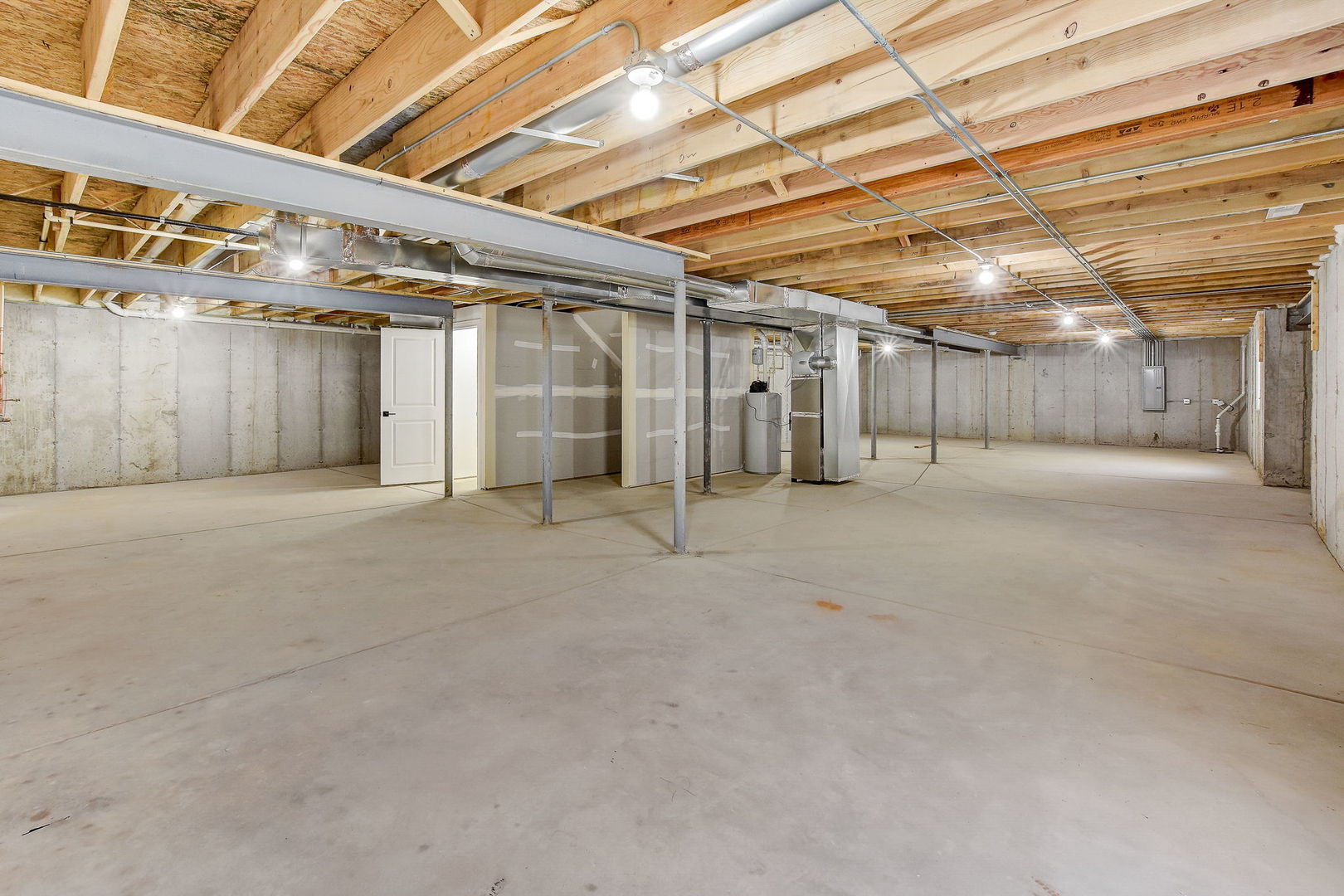 20813 Elwood Street Property Photo 41