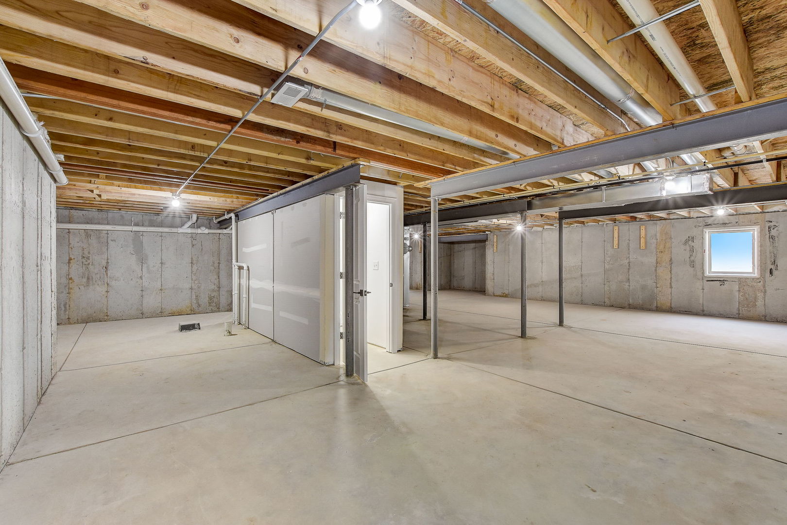 20813 Elwood Street Property Photo 44