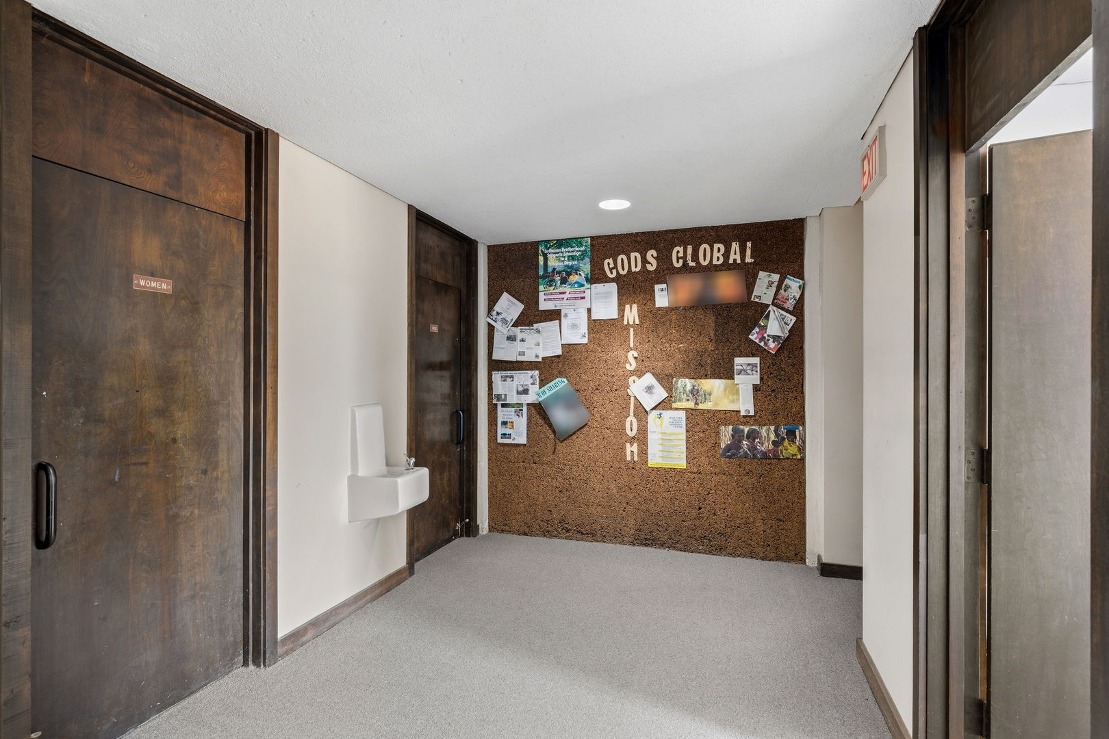 8450 N Shermer Road Property Photo 19