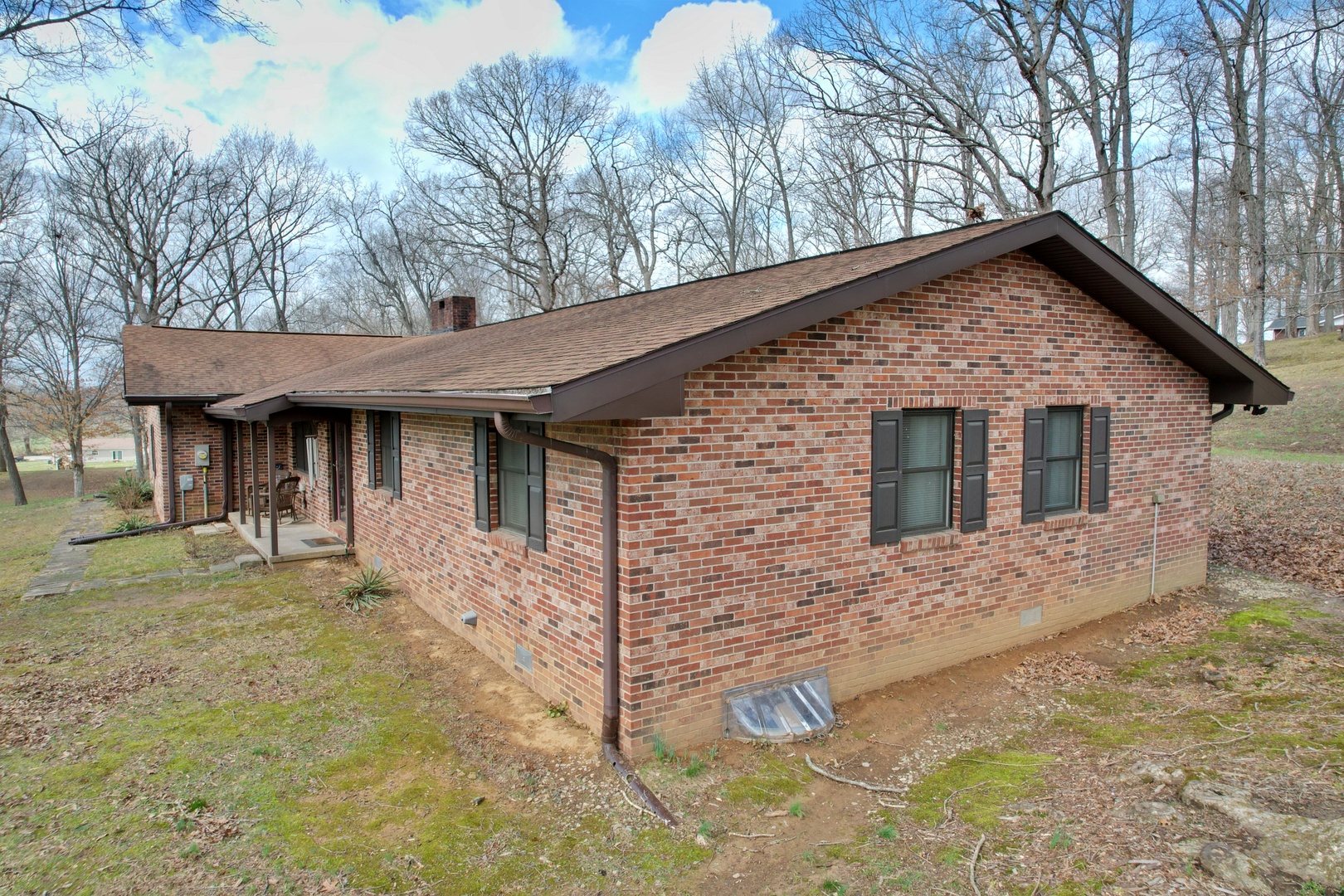 390 Hensley Hills Drive Property Photo 3