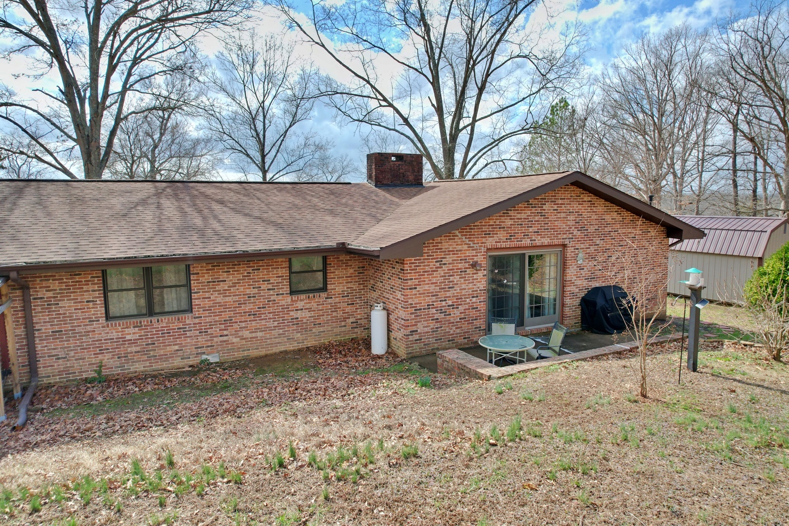 390 Hensley Hills Drive Property Photo 5
