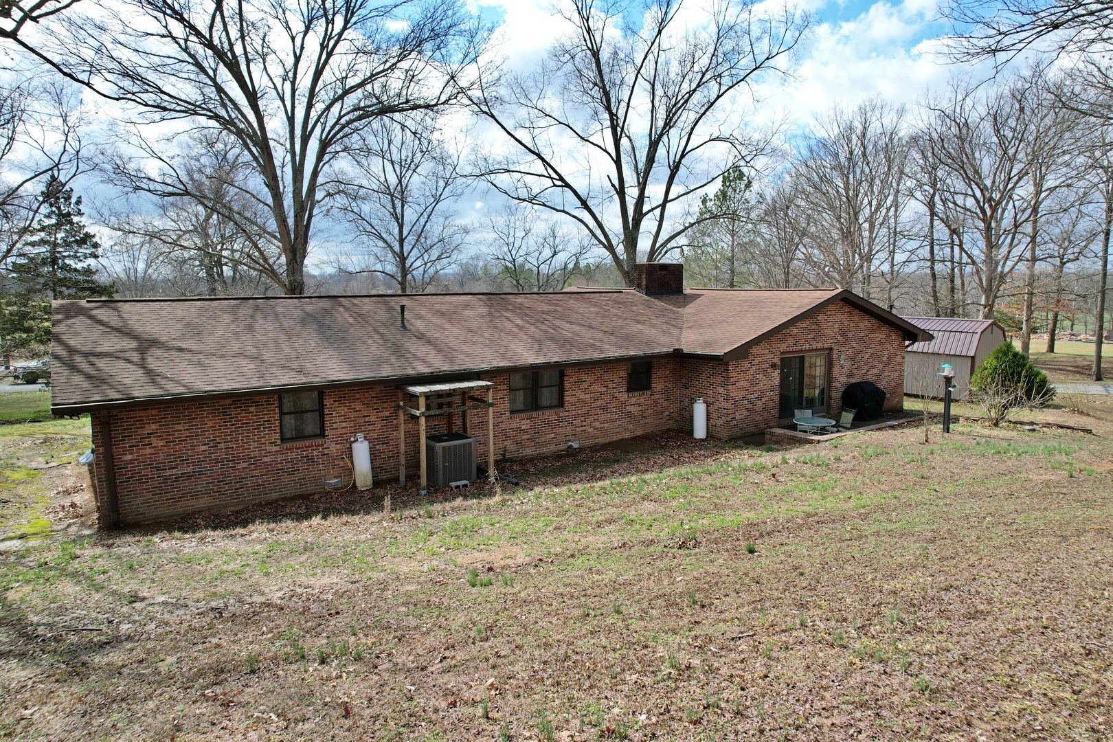 390 Hensley Hills Drive Property Photo 6