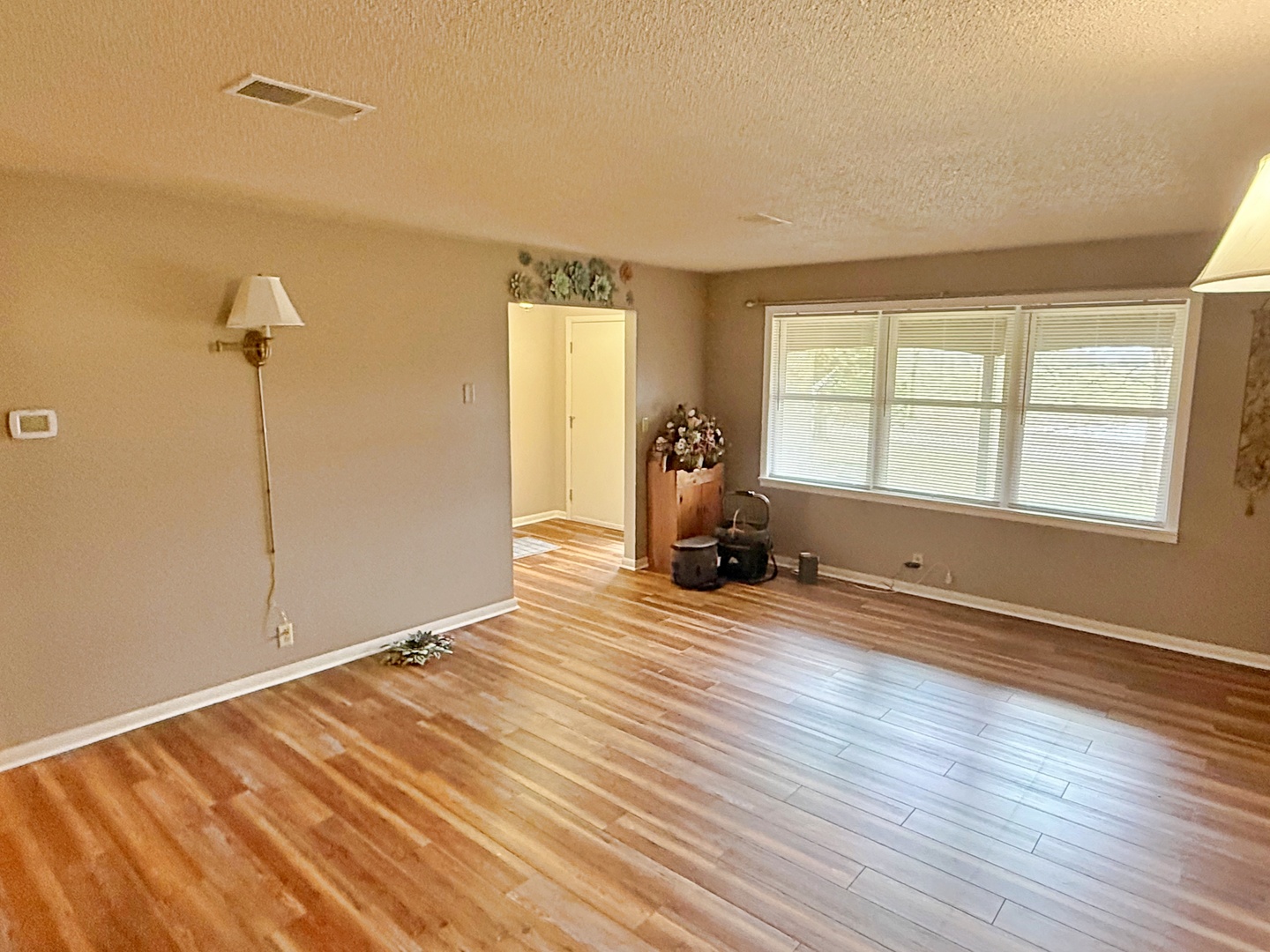 390 Hensley Hills Drive Property Photo 16