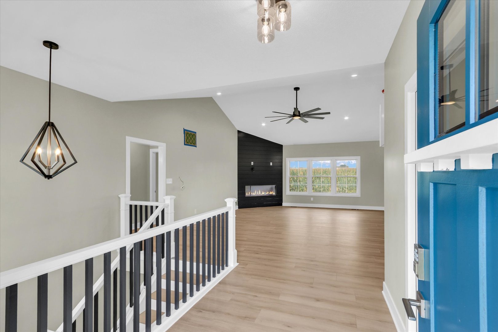 2834 Stone Creek Boulevard Property Photo 6