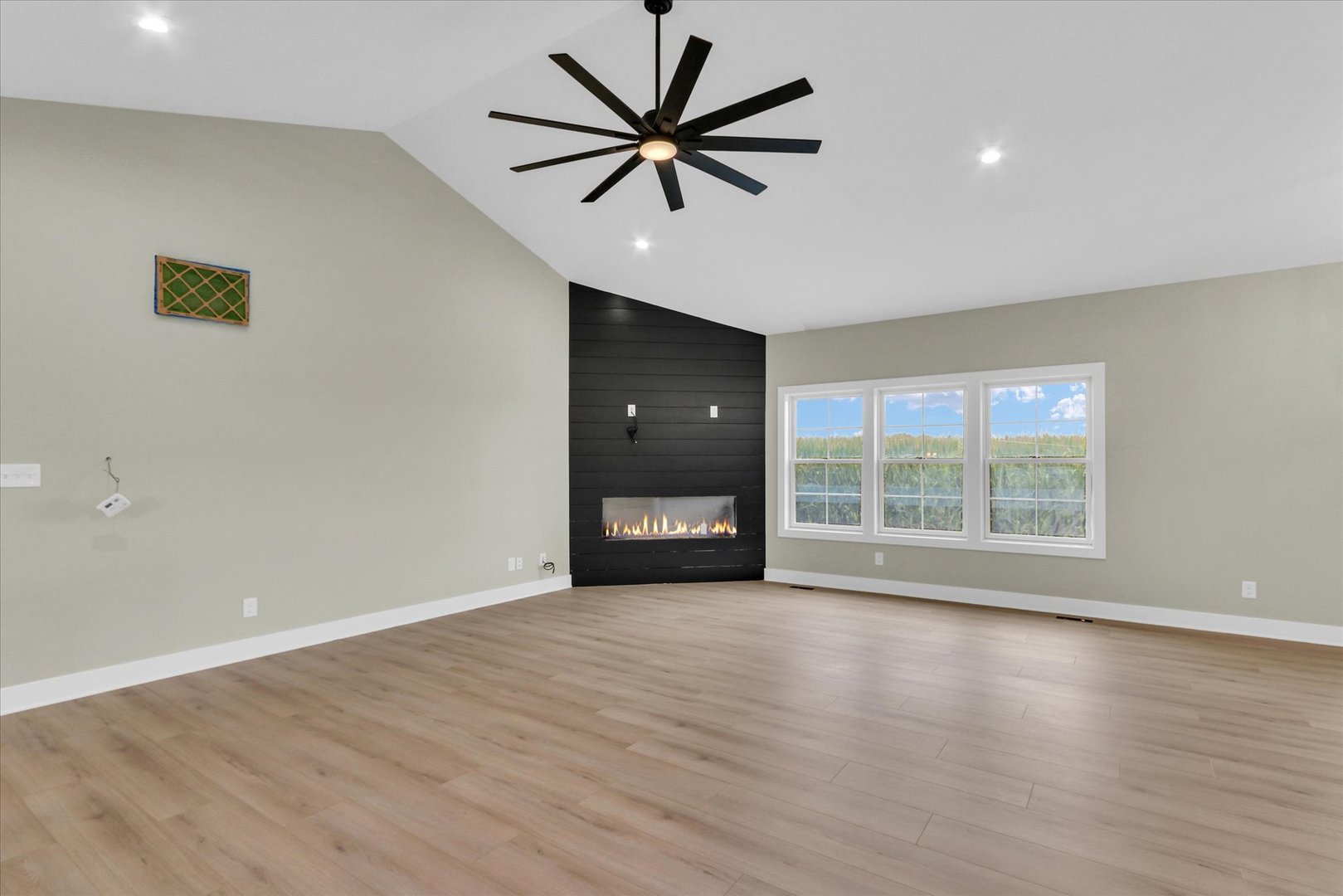 2834 Stone Creek Boulevard Property Photo 10