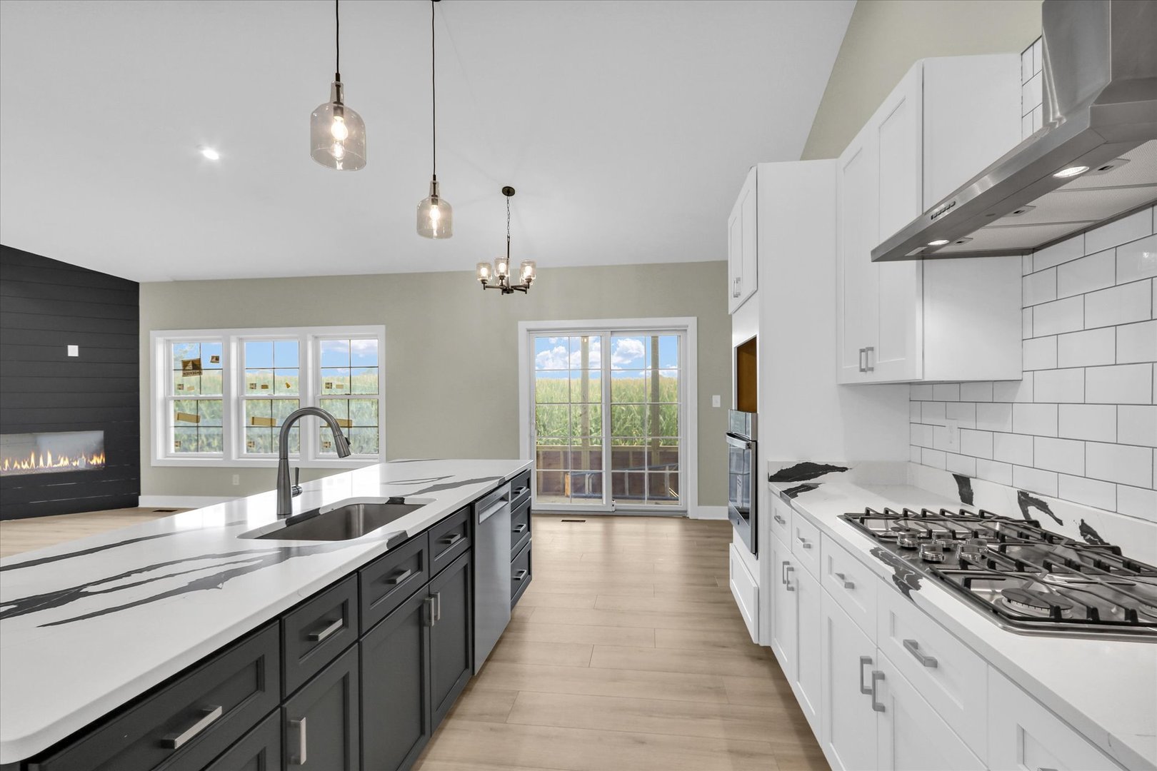 2834 Stone Creek Boulevard Property Photo 15