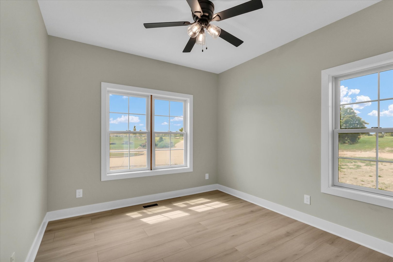 2834 Stone Creek Boulevard Property Photo 29