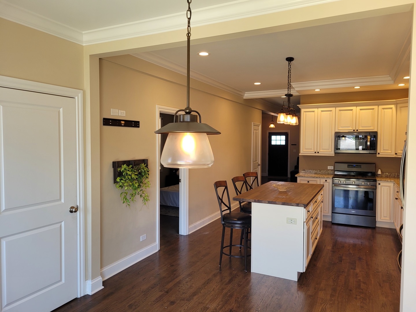 1324 East Avenue Property Photo 4