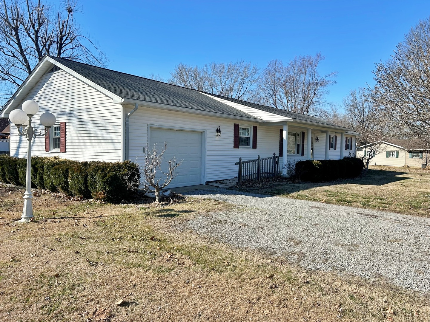 120 Southwest Drive Property Photo 3