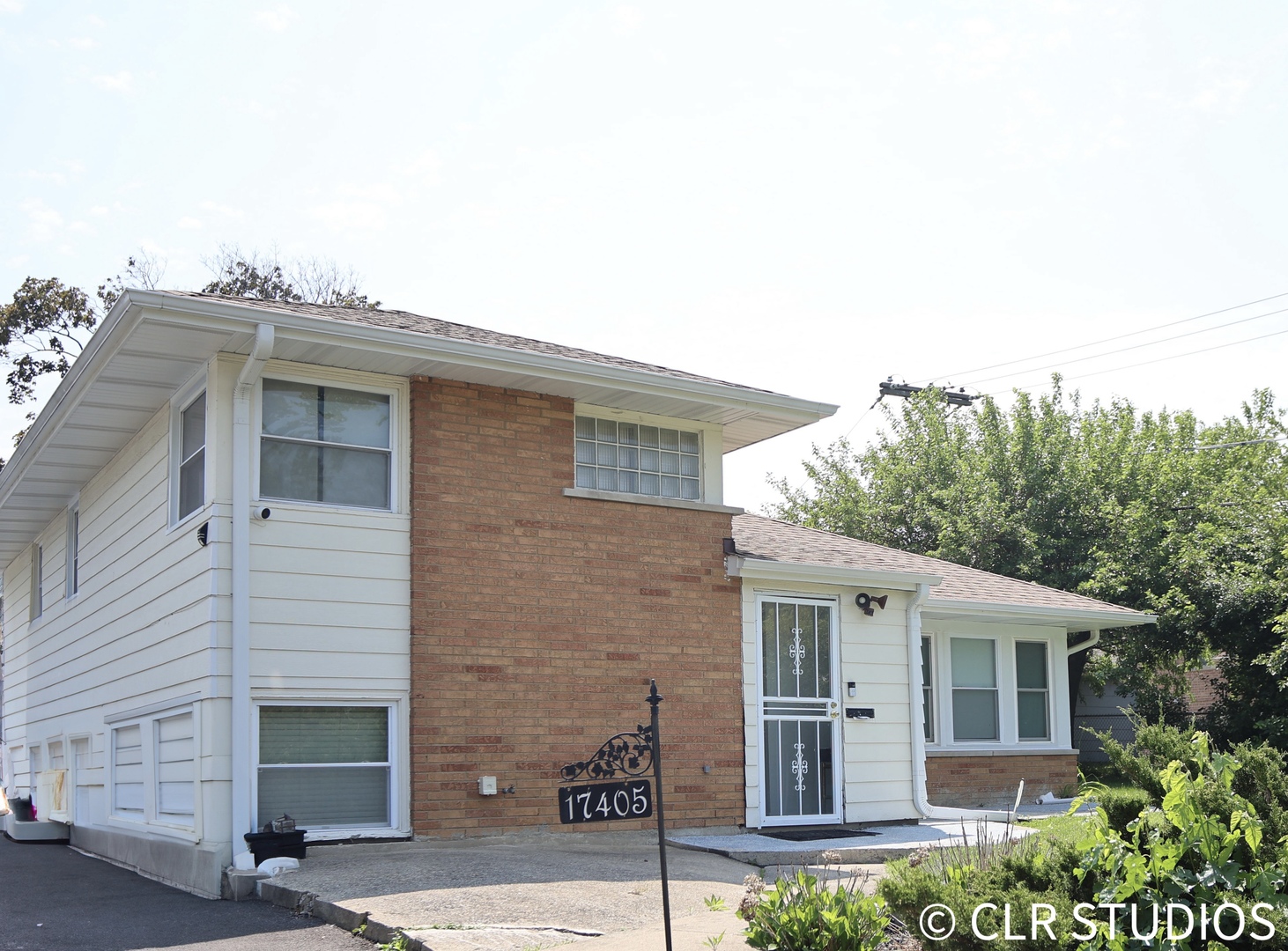 17405 Longfellow Avenue Property Photo 1