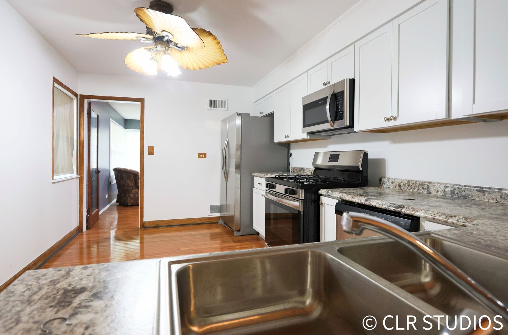 17405 Longfellow Avenue Property Photo 12
