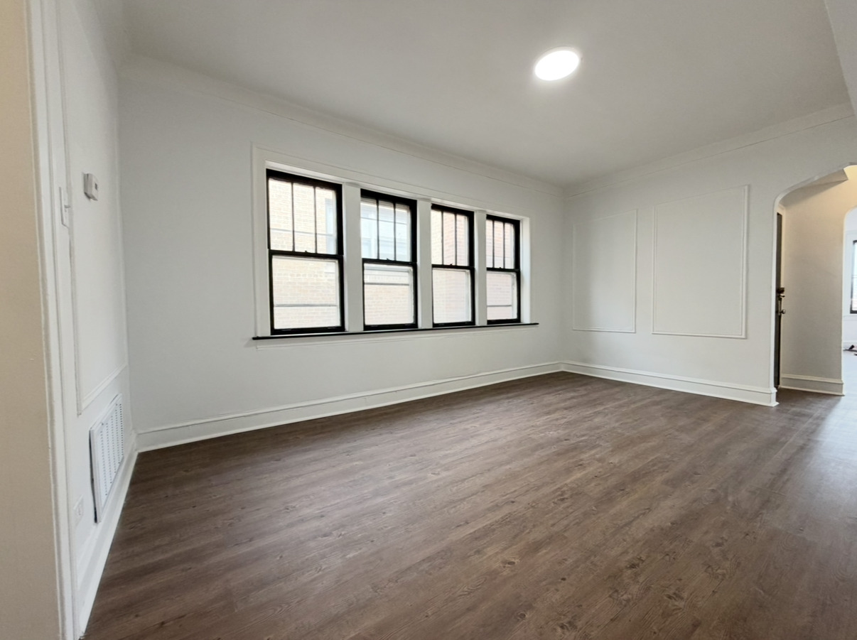 7712 S Jeffery Boulevard 3 Property Photo 4